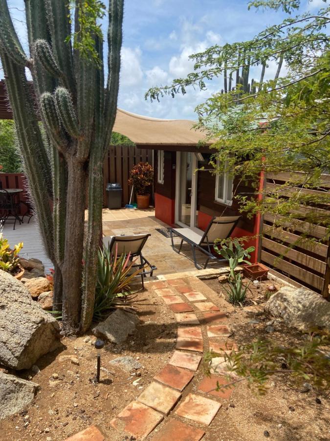 Cozy Studio With Private Spa Oranjestad Extérieur photo