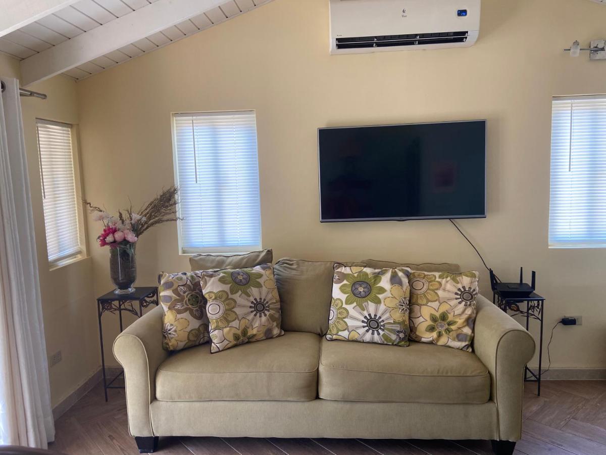 Cozy Studio With Private Spa Oranjestad Extérieur photo